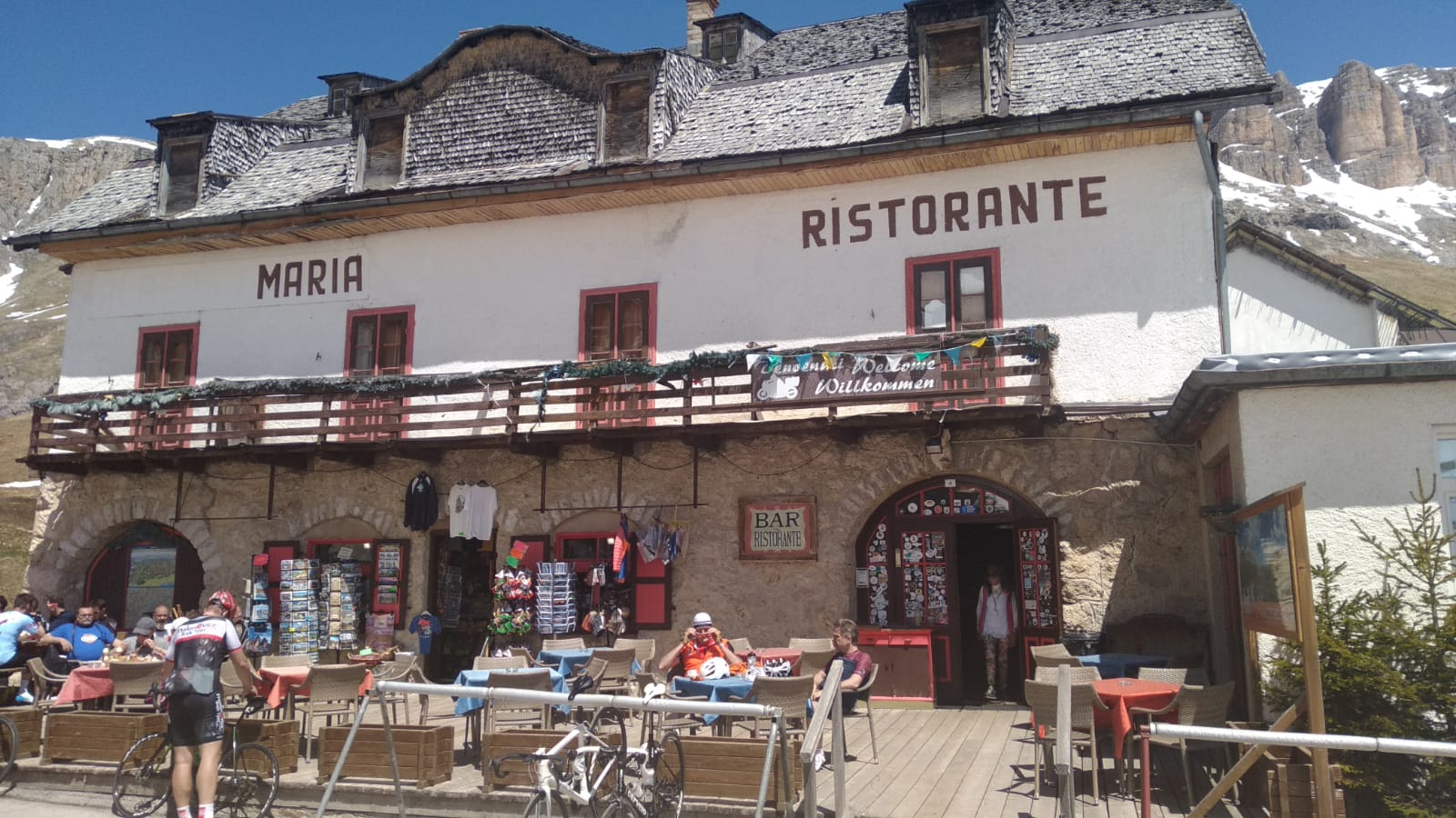 Ristorante maria sass pordoi - dolomiti